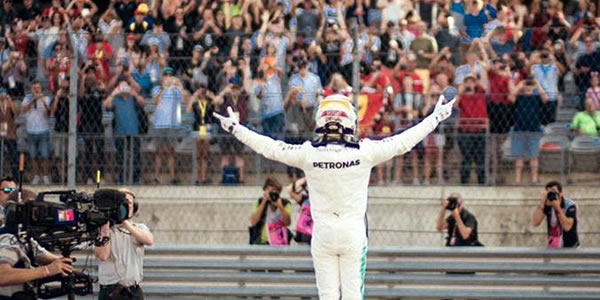 Lewis Hamilton gana en EEUU Lewis Hamilton gana en EEUU