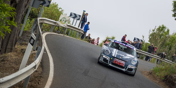 Julián Falcón, vencedor del rallye. Foto: Burbugrafía Julián Falcón, vencedor del rallye. Foto: Burbugrafía
