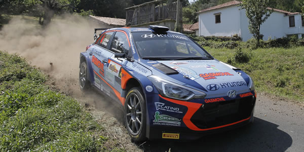 Surhayen Pernía y Rogelio Peñate en Ferrol Surhayen Pernía y Rogelio Peñate en Ferrol