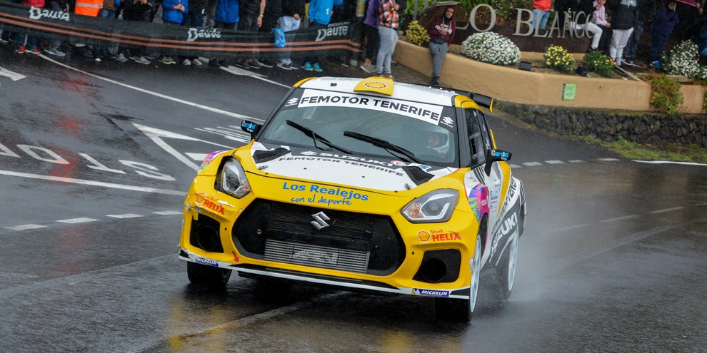 Manuel Mesa con el Suzuki Swift N5 R+
