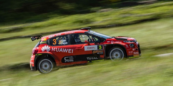 Pepe López y Borja Rozada en el Citroën C3 R5