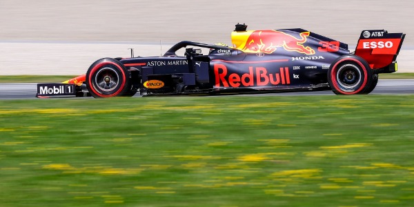 Verstappen logra una impresionante victoria en el GP de Austria
