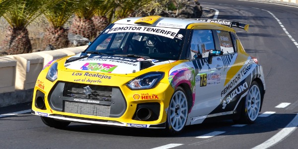 Manuel Mesa con el Suzuki Swift N5 Manuel Mesa con el Suzuki Swift N5