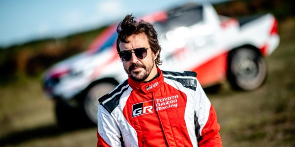 Alonso durante unos tests para el Dakar