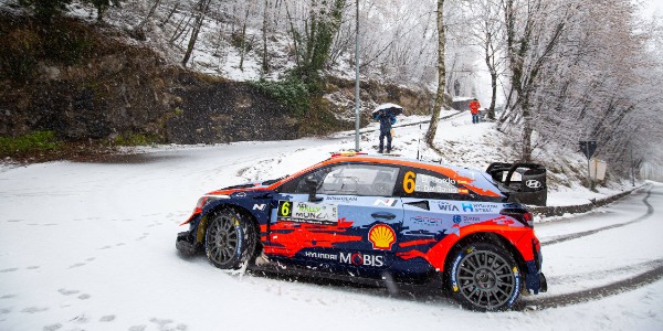 Dani Sordo y Carlos del Barrio Dani Sordo y Carlos del Barrio