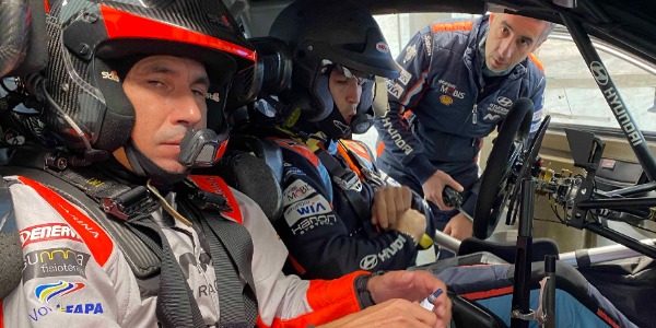 Cándido Carrera sustituye a Borja Rozada, copiloto de Dani Sordo