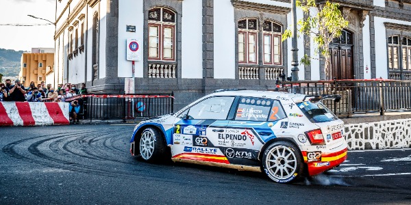 Se mantiene la pugna en el Rally Islas Canarias