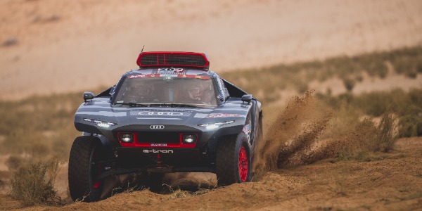 Carlos Sainz y Lucas Cruz