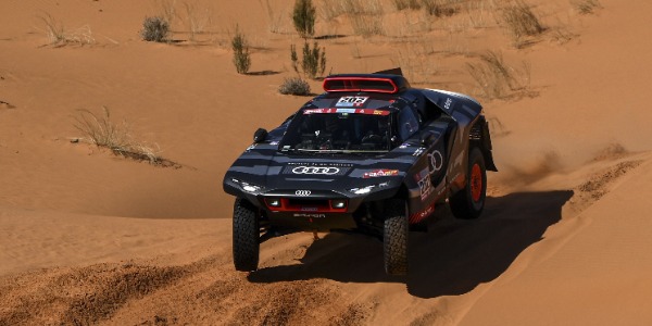 Carlos Sainz y Lucas Cruz