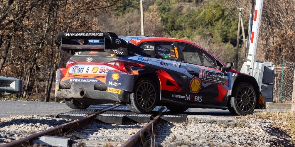 Dani Sordo y Cándido Carrera Dani Sordo y Cándido Carrera