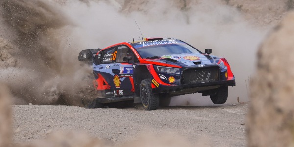 Dani Sordo y Cándido Carrera Dani Sordo y Cándido Carrera