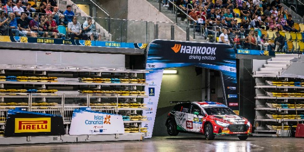 Hayden Paddon y John Kennard