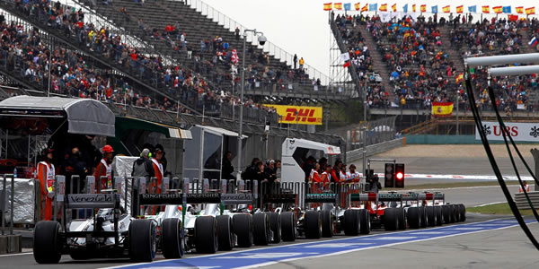Vehículos en el pit lane del pasado GP de China Vehículos en el pit lane del pasado GP de China