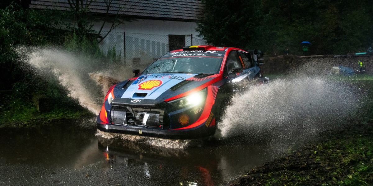 Thierry Neuville en acción