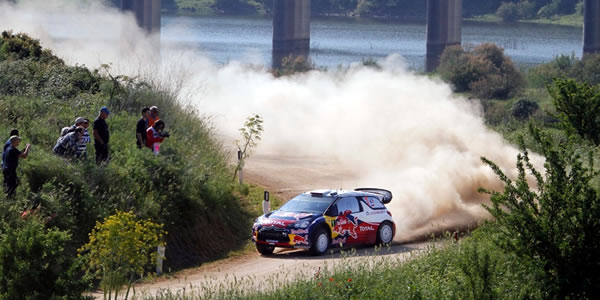 Sebastien Loeb sigue líder de la general Sebastien Loeb sigue líder de la general