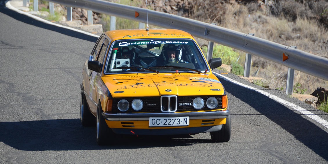 BMW 323i