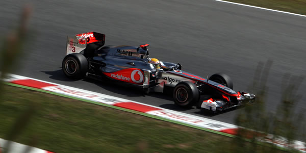 Hamilton logra la tercera posición, justo por delante de Alonso Hamilton logra la tercera posición, justo por delante de Alonso