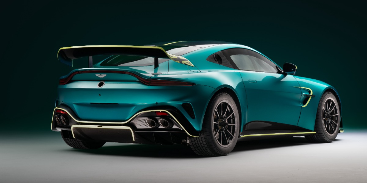 Aston Martin Vantage GT4