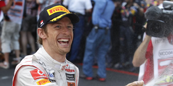 Jenson Button, ganador bajo investigación