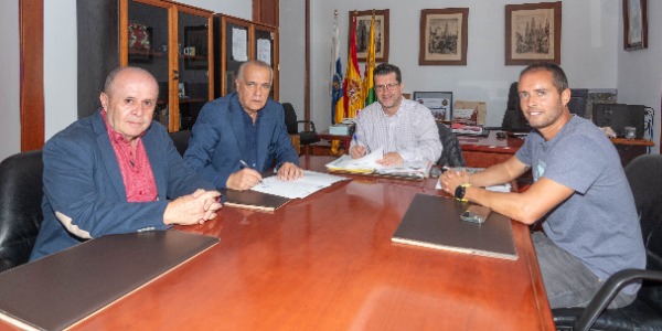 Momento de la firma