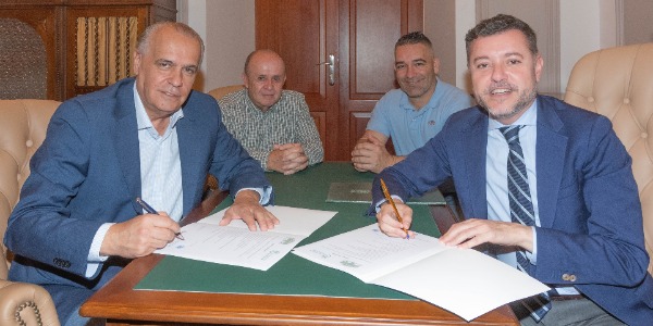 Momento de la firma