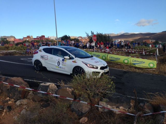Coche cero en pista