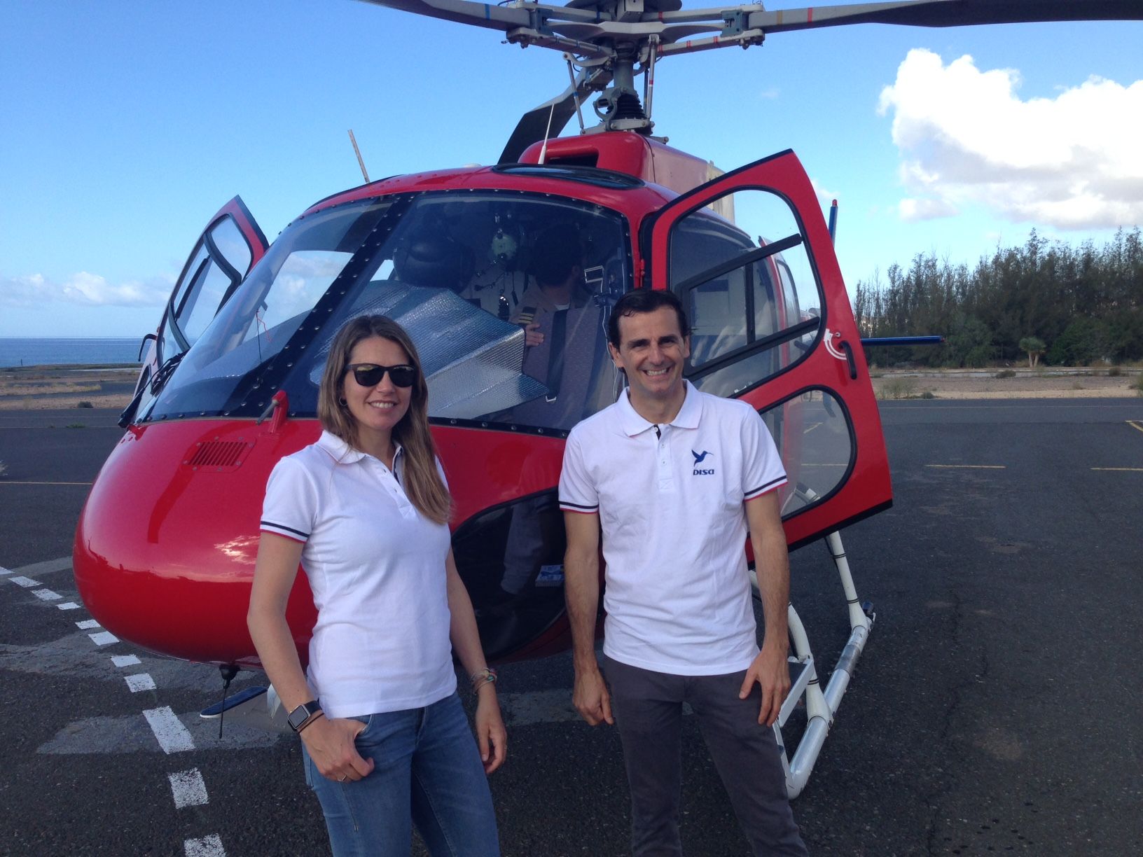 Helicóptero de seguridad preparado