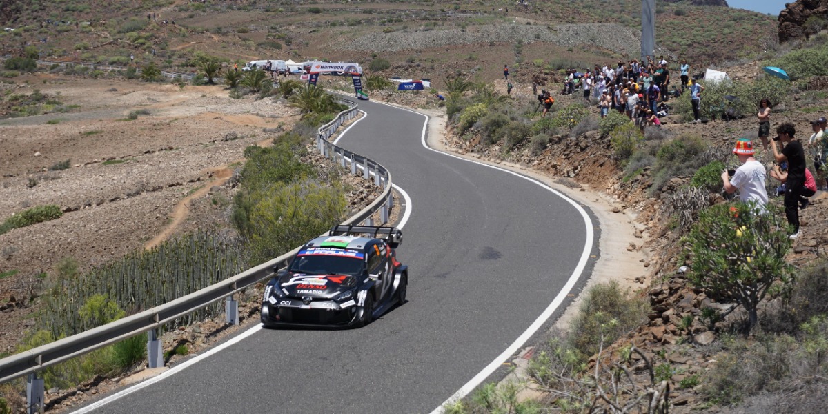 Evans tercero tras el rally