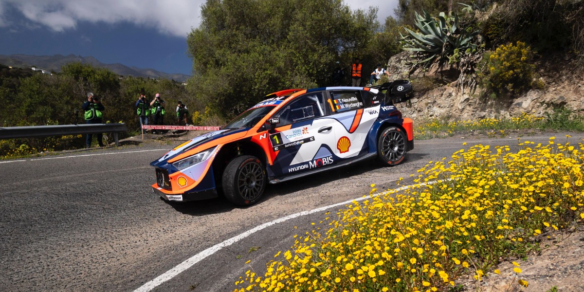 Thierry Neuville en la primera sección
